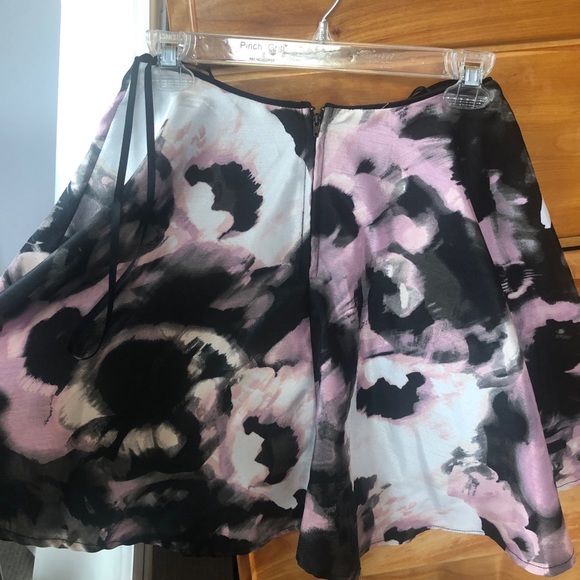 Formal Two Piece Set - Picture 4 of 6